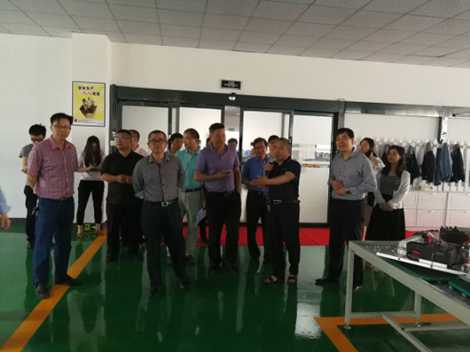 我院課題組赴漣源市開(kāi)展《婁底資源型城市轉(zhuǎn)型升級(jí)，深化供給側(cè)結(jié)構(gòu)性改革》課題調(diào)研