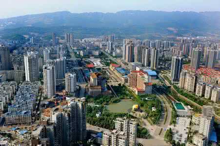 重慶雙橋經(jīng)濟開發(fā)區(qū)：優(yōu)化專業(yè)結(jié)構(gòu) 推進產(chǎn)教融合