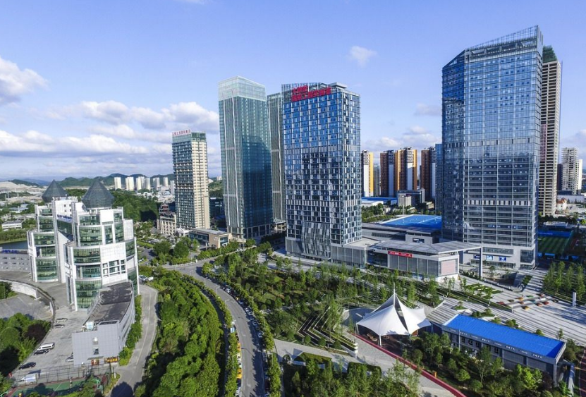 全力把高新區(qū)、白云區(qū)打造成高質(zhì)量發(fā)展示范區(qū)